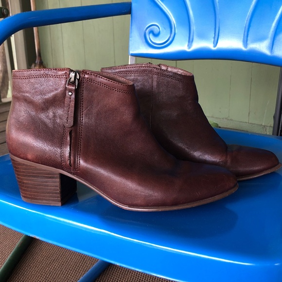 Clarks Shoes - Clarks Brown Leather ankle boots with Side Zip